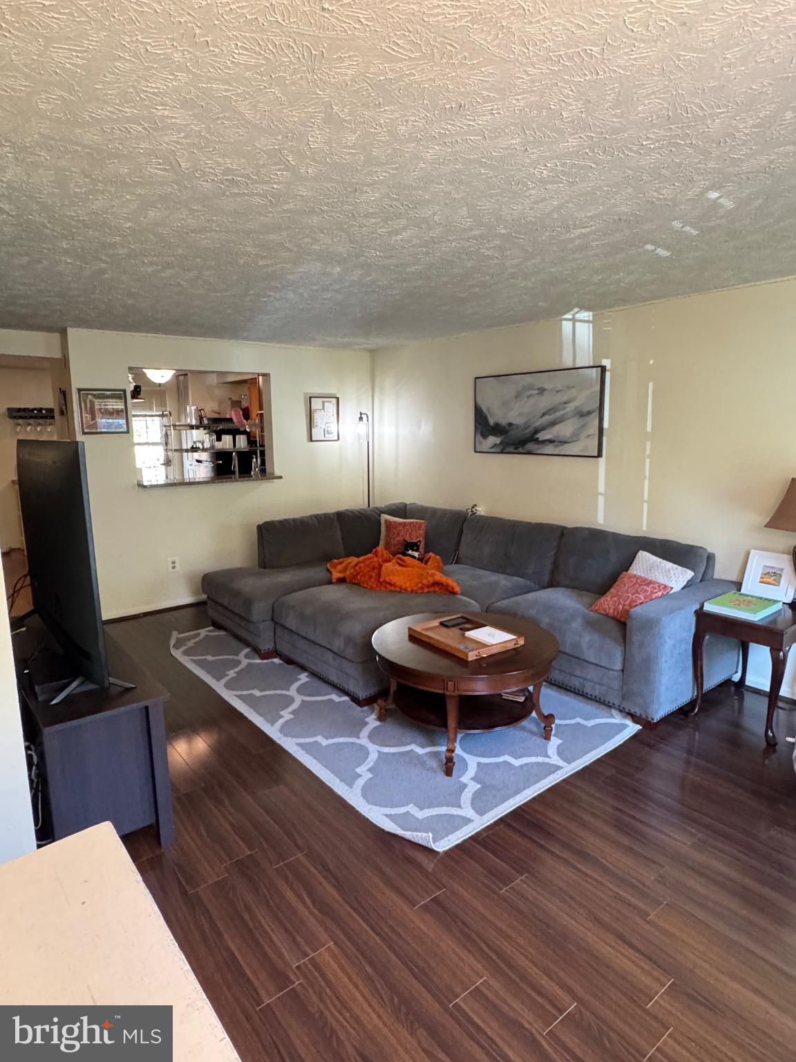 1565 AUTUMN RIDGE CIRCLE