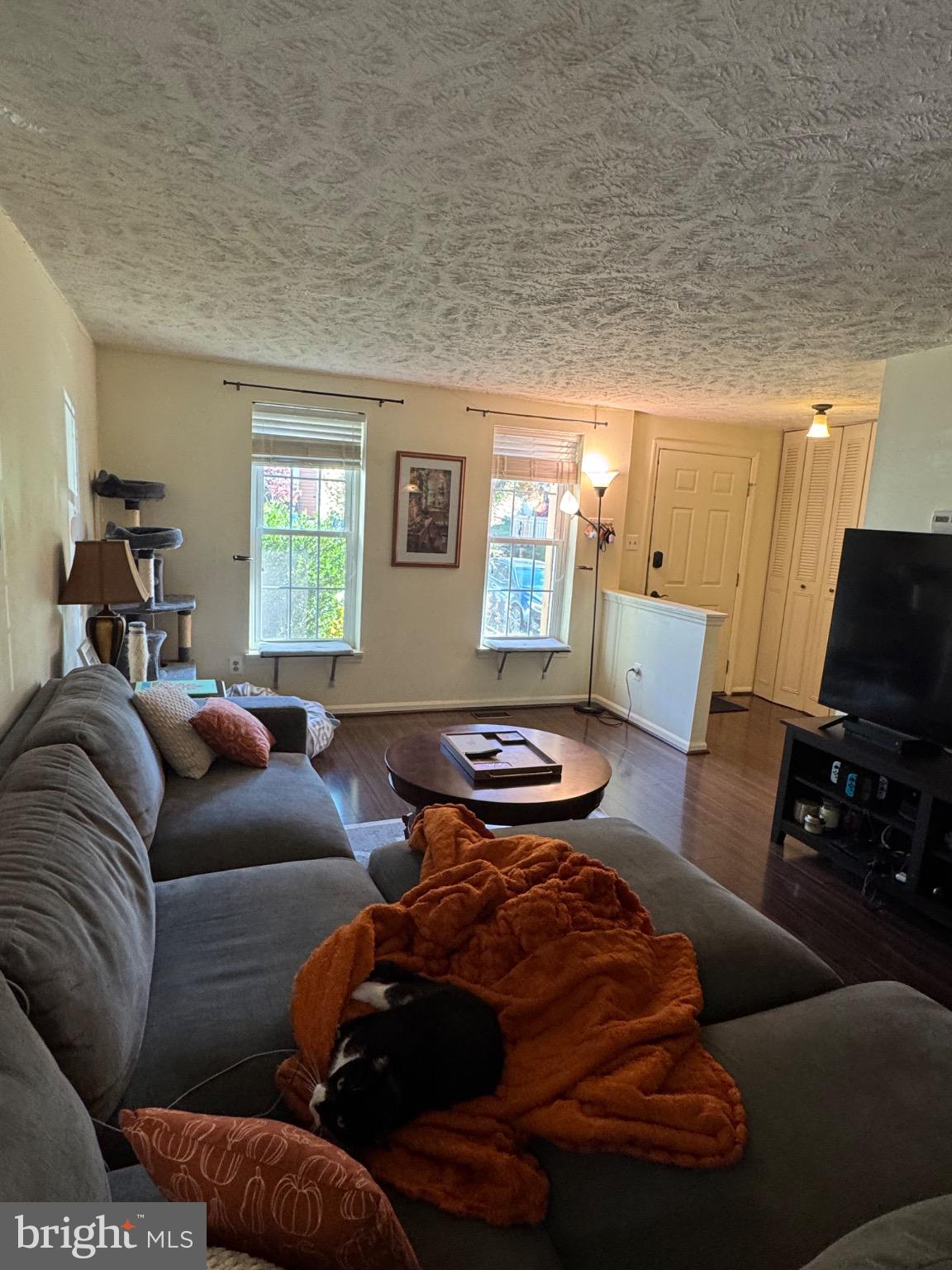 1565 AUTUMN RIDGE CIRCLE