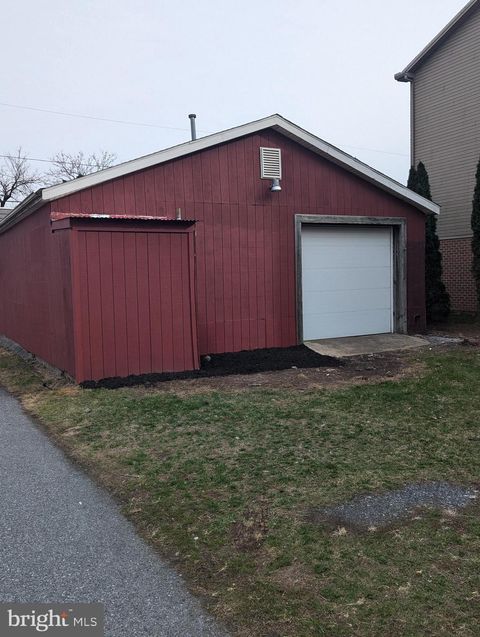 24 WETZEL STREET HIGHSPIRE PA 17034
