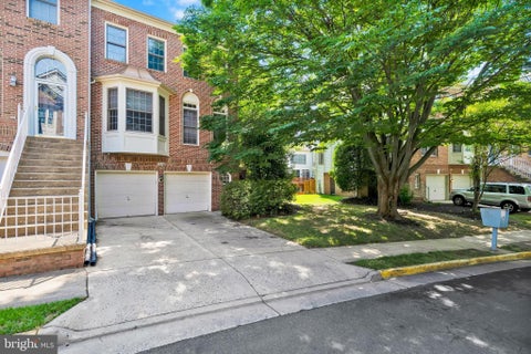 Photo of 9548 Lagersfield Circle, VIENNA, VA 22181 (MLS # VAFX2322846)