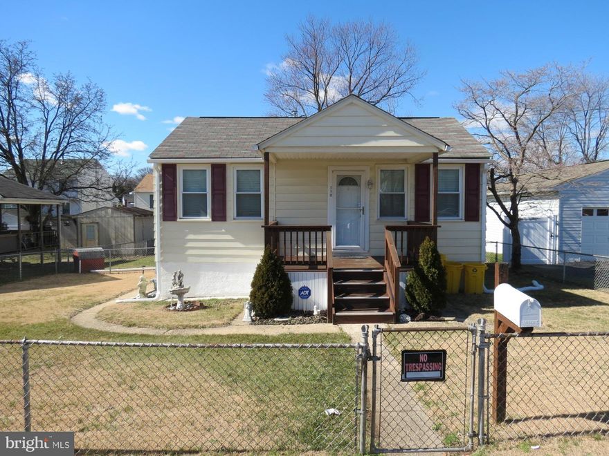 Great Deal in Ferndale! Single Family Home for under TH Price! Home has many updates: 2016; All New Flooring in Kit, LR, Hall & BR. Brand New Kitchen w/ Island, Cabinets & Counters. Oven & Fridge (2011). 2007; Completely Refinished 25 Year Roof, Energy Efficient Windows, Furnace & AC. Spacious Backyard w/ 2 Large Sheds, Freshly Stained Deck & New Patio. All of this for only $159,999! Don't Wait!!