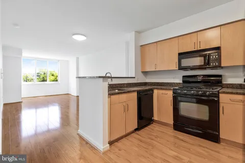 MLS: DCDC2260252