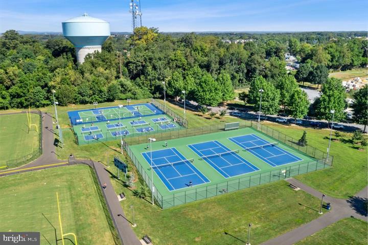 KING FARM WATKINS POND - Residential
