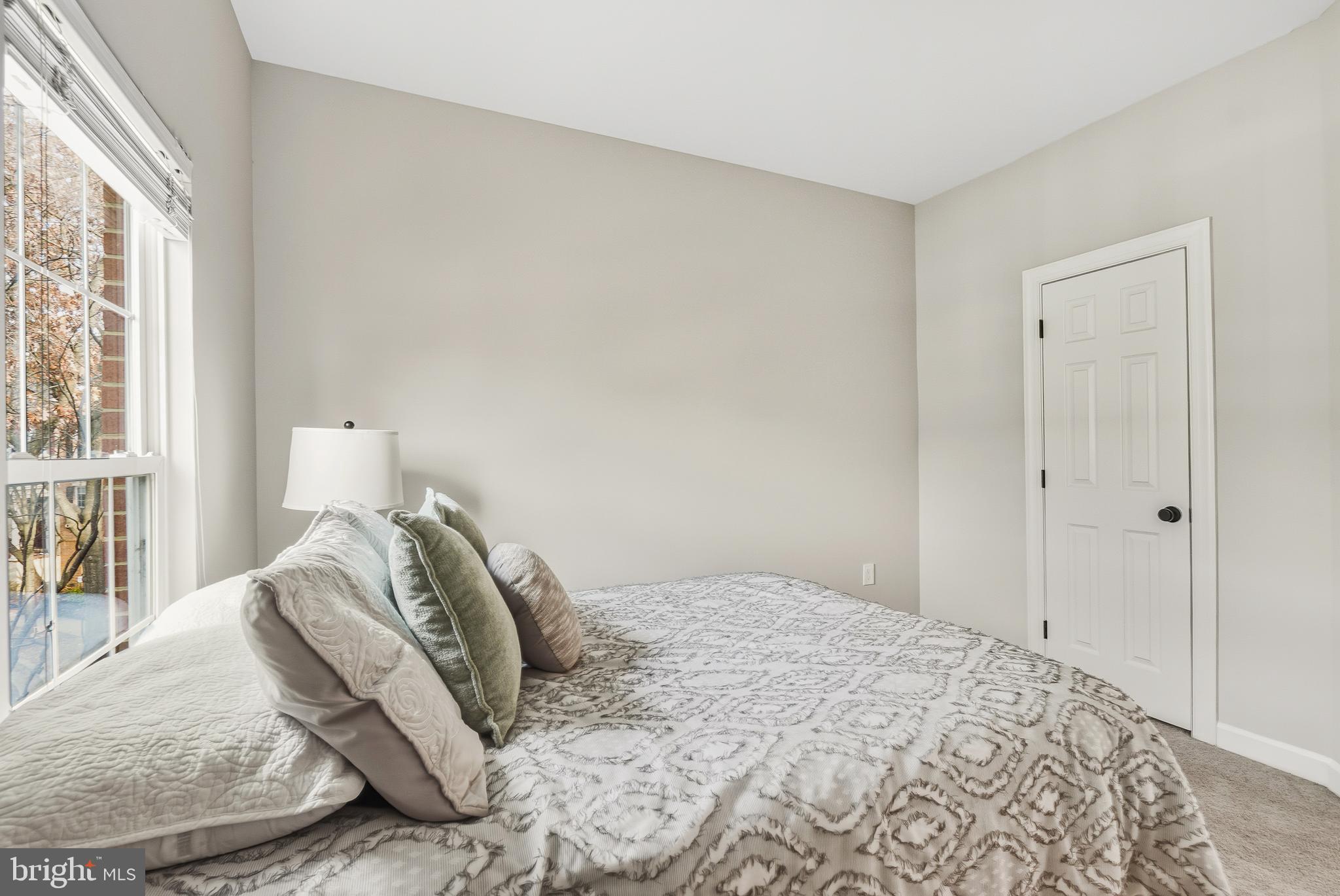 KING FARM WATKINS POND - Residential