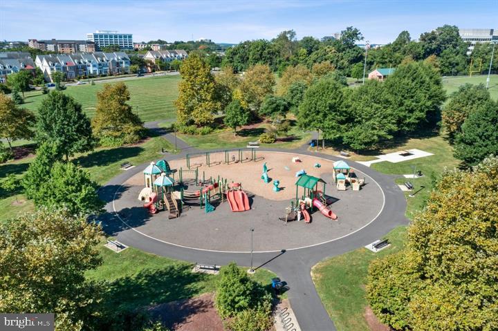 KING FARM WATKINS POND - Residential