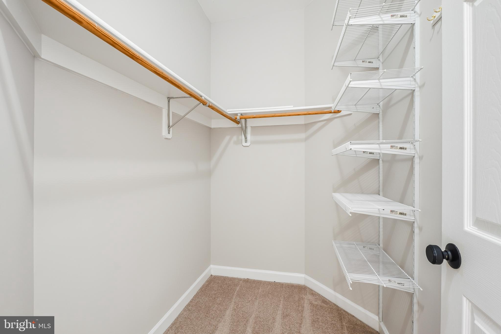 KING FARM WATKINS POND - Residential