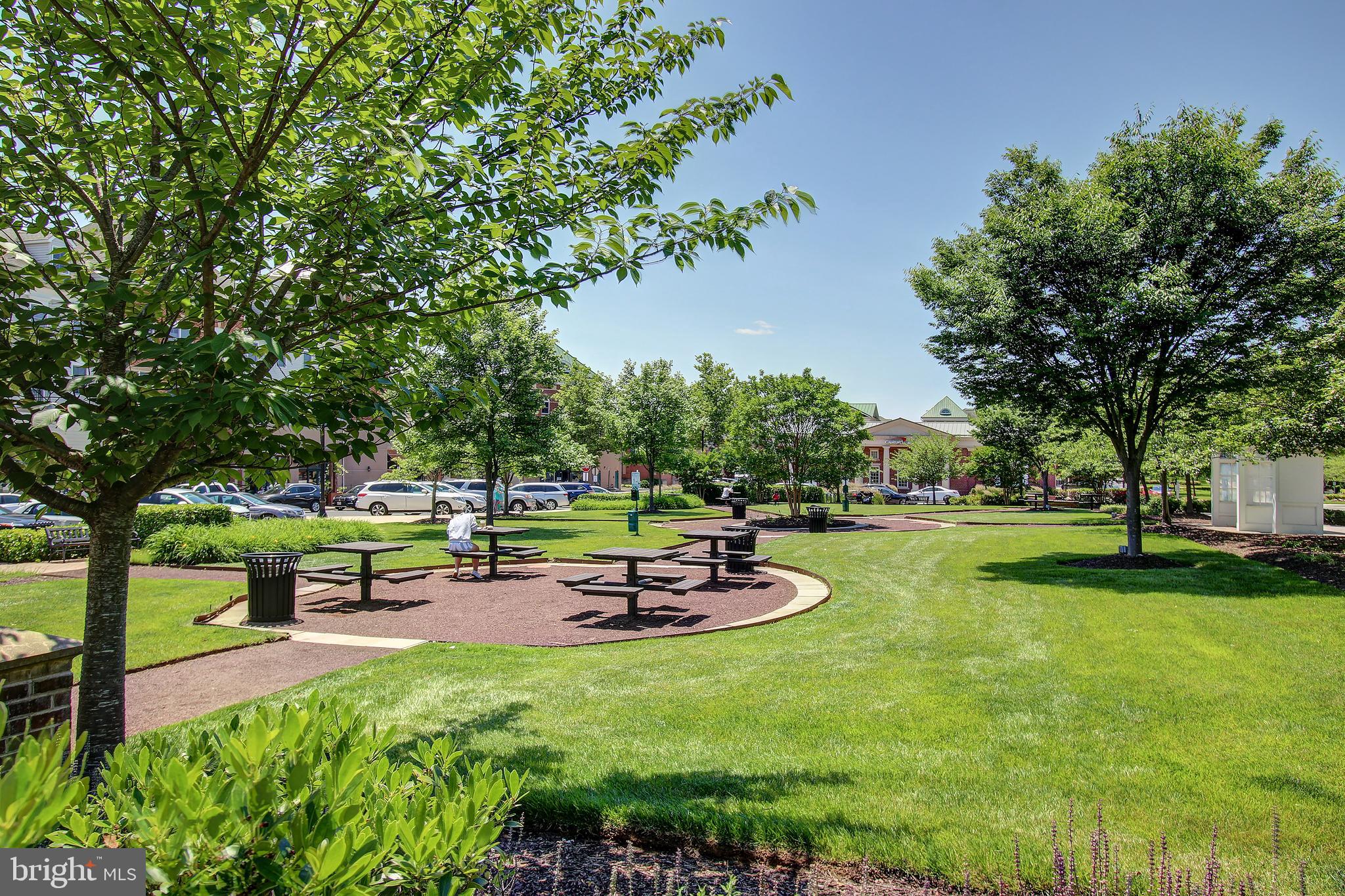 KING FARM WATKINS POND - Residential