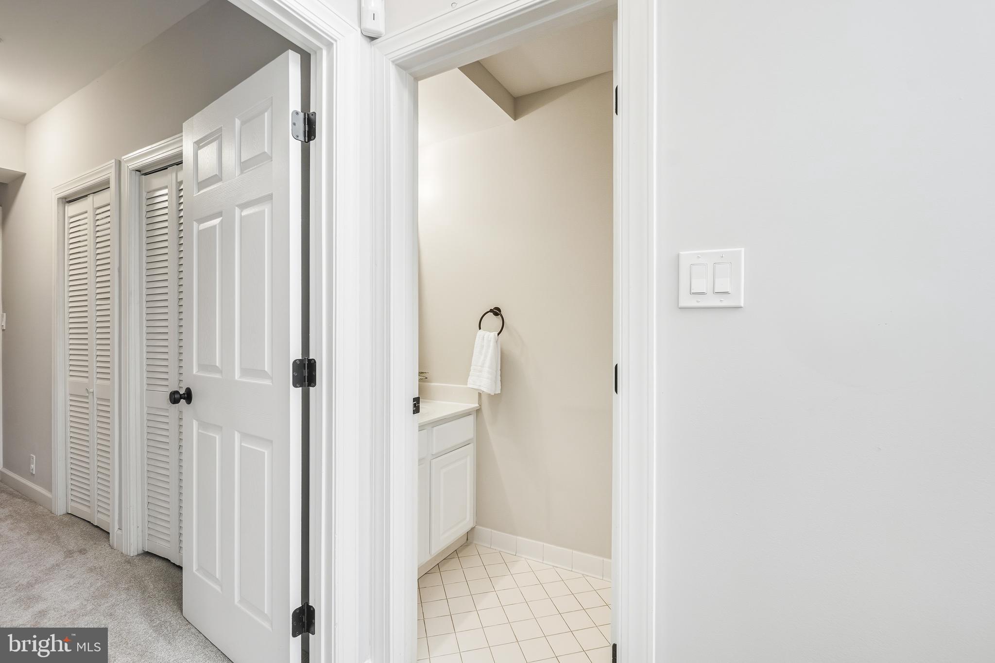 KING FARM WATKINS POND - Residential