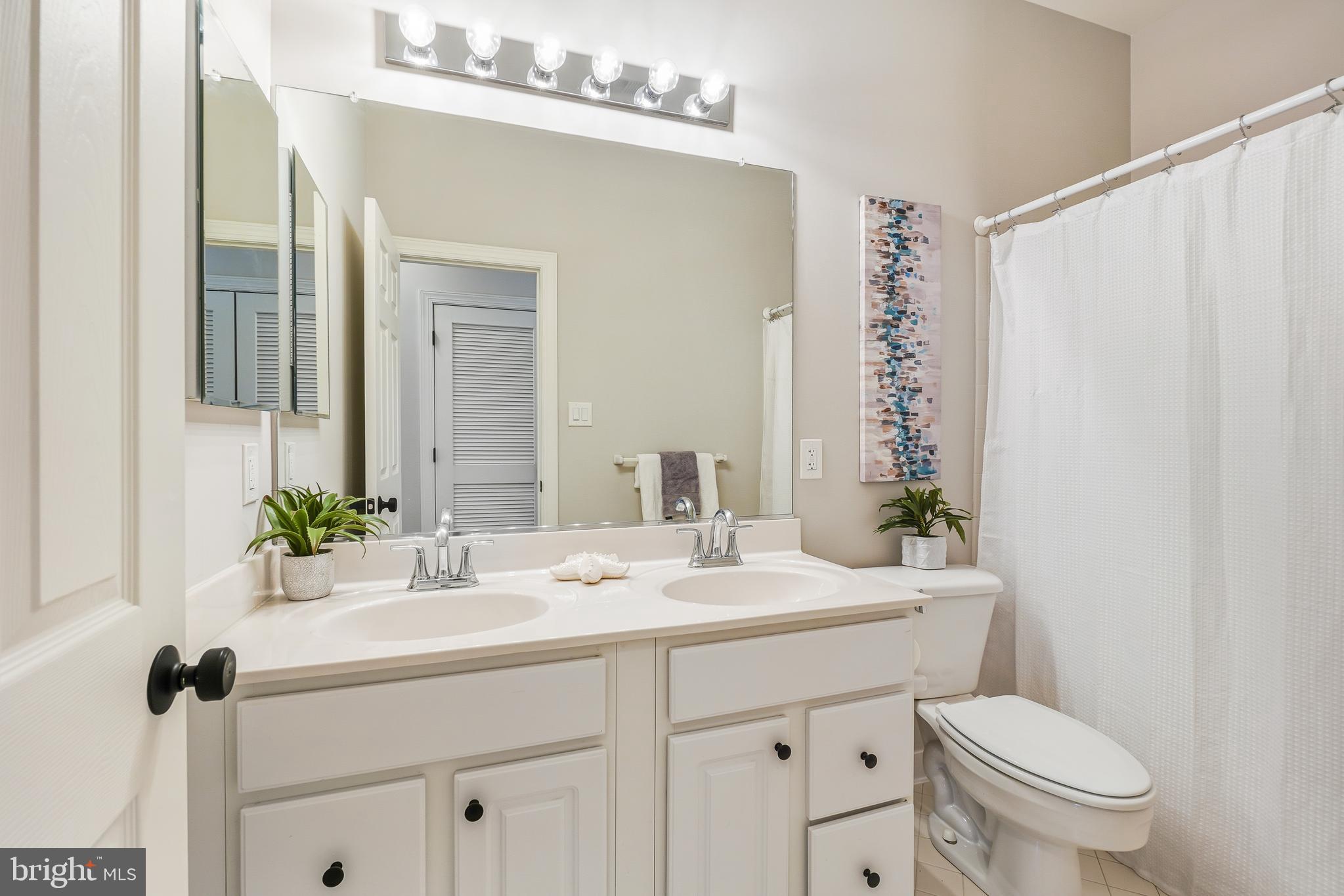 KING FARM WATKINS POND - Residential