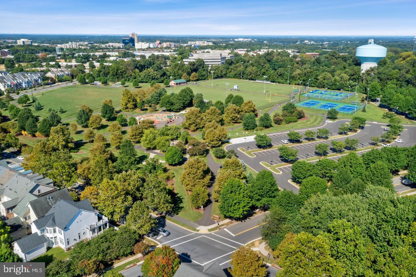 KING FARM WATKINS POND - Residential