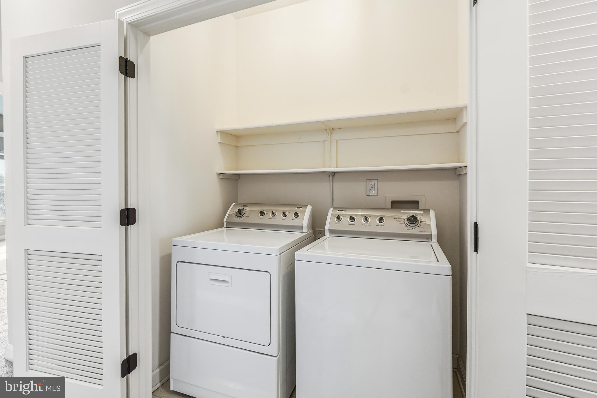 KING FARM WATKINS POND - Residential