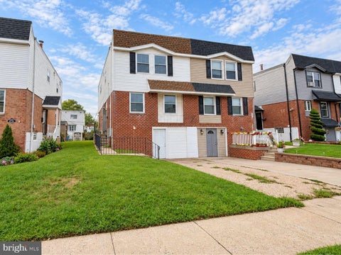Townhouse For Sale - 10908 Kirby Drive<br/> PHILADELPHIA, PA 19154