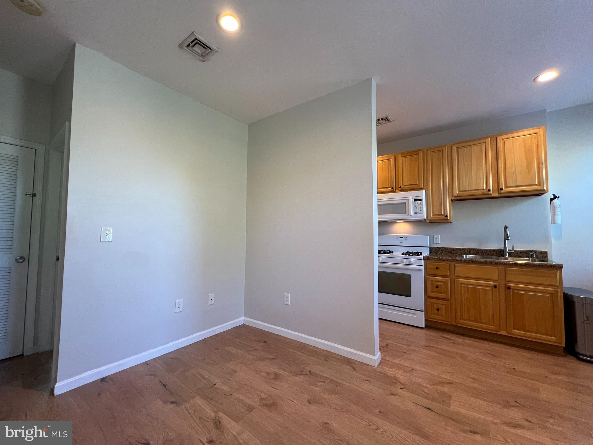 255 MERCER STREET 3