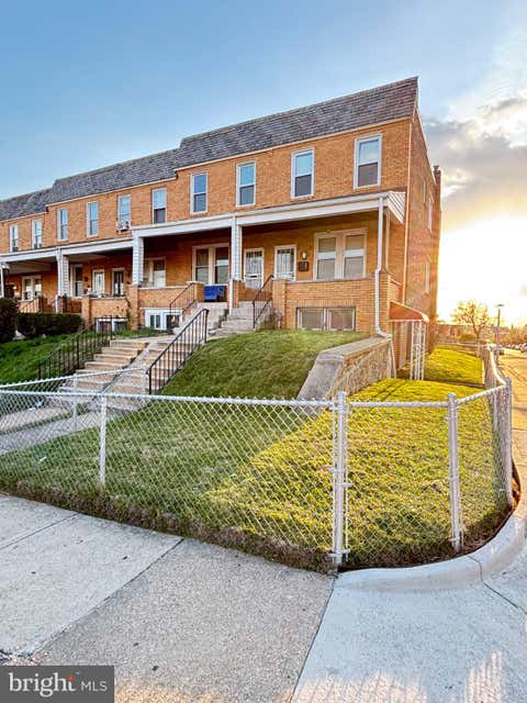 Townhouse For Sale - 1328 N Kenwood Avenue<br/> Baltimore City County, BALTIMORE, MD 21213