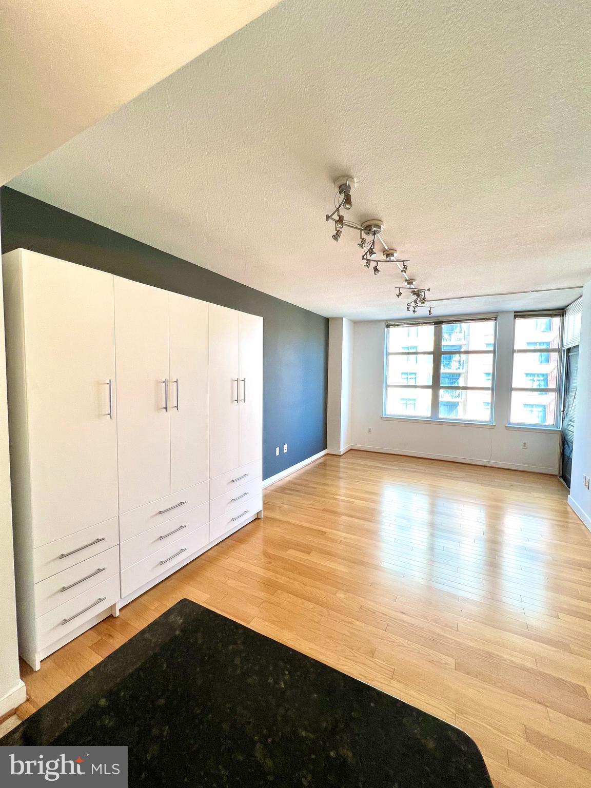 NATIONAL HARBOR - Residential