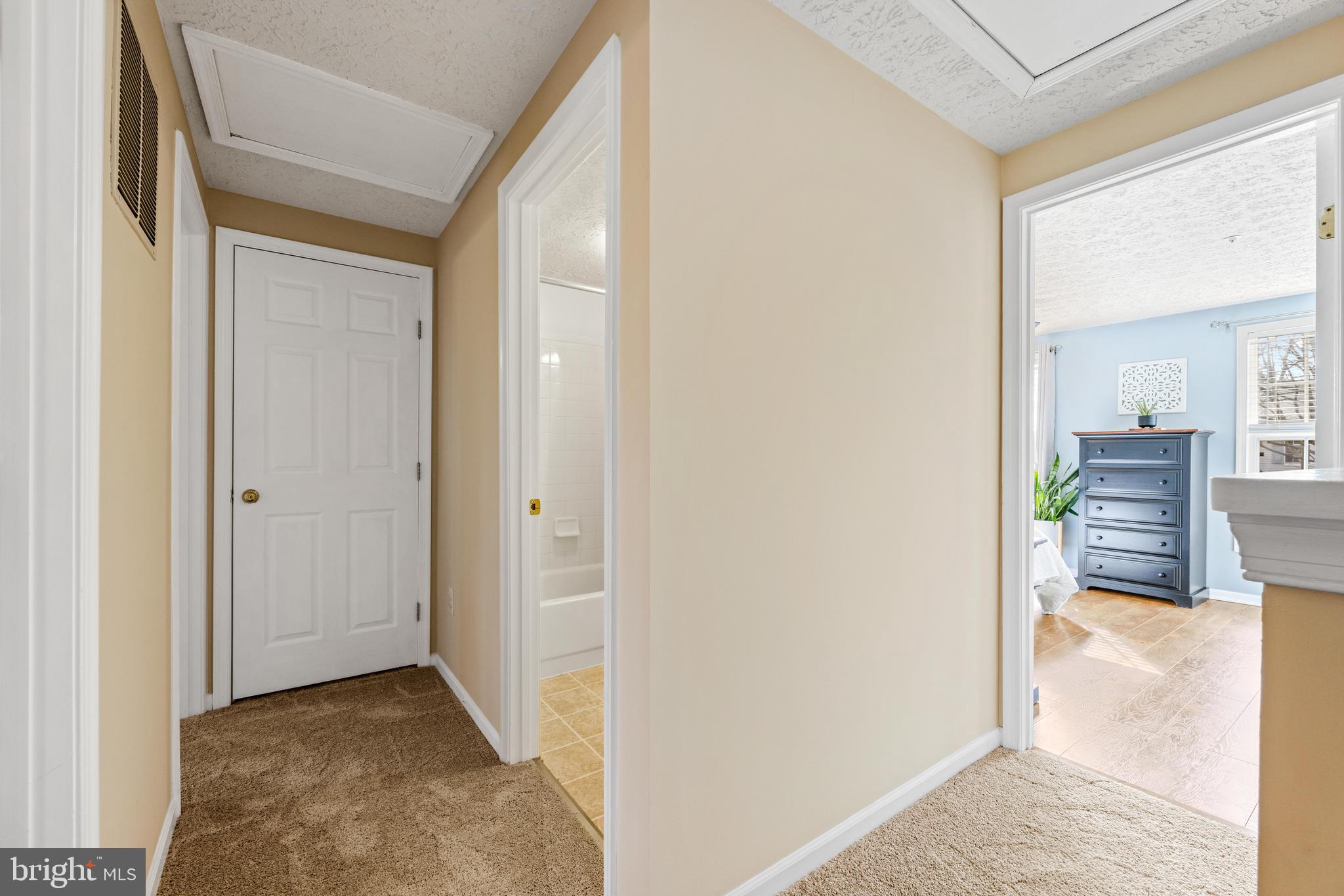 FOUR SEASONS ESTATES - Residential