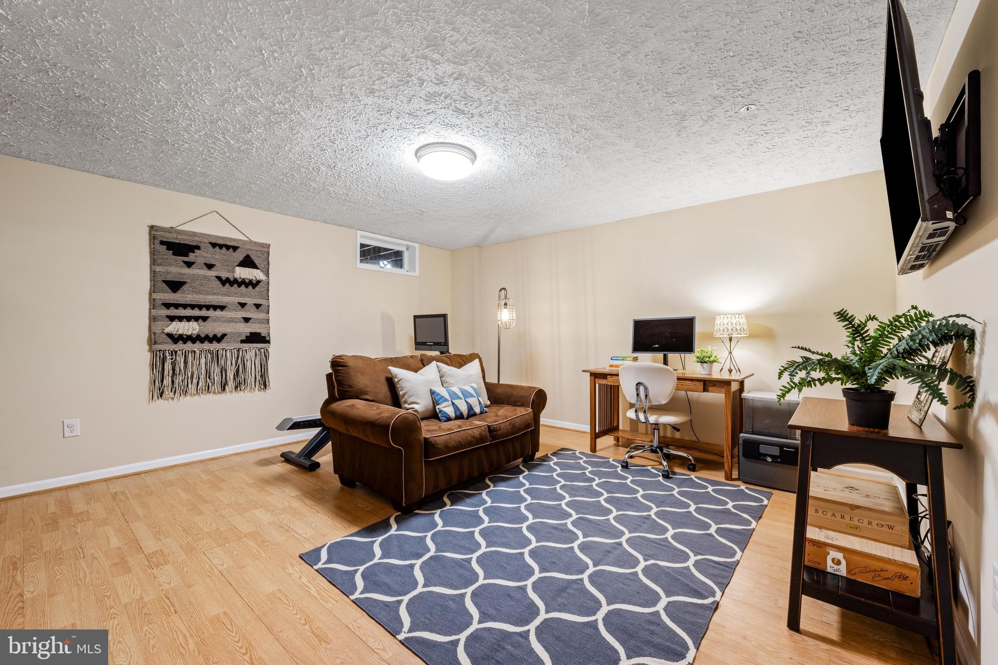 FOUR SEASONS ESTATES - Residential