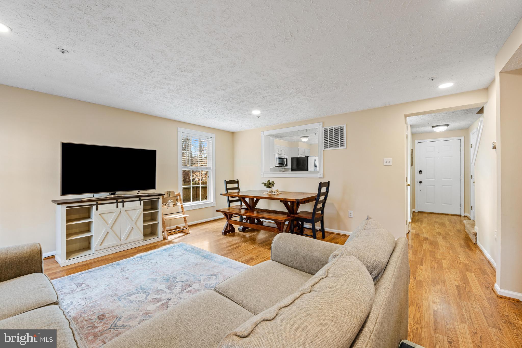 FOUR SEASONS ESTATES - Residential