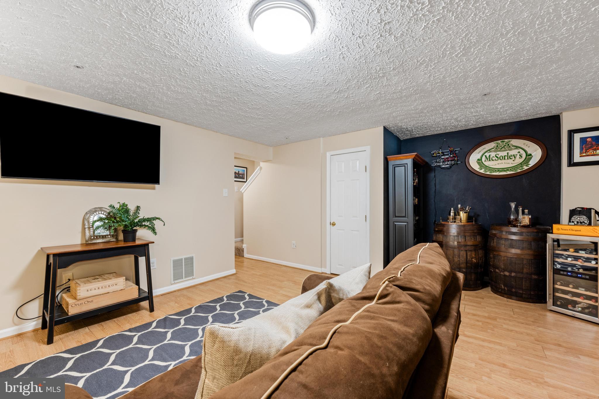 FOUR SEASONS ESTATES - Residential