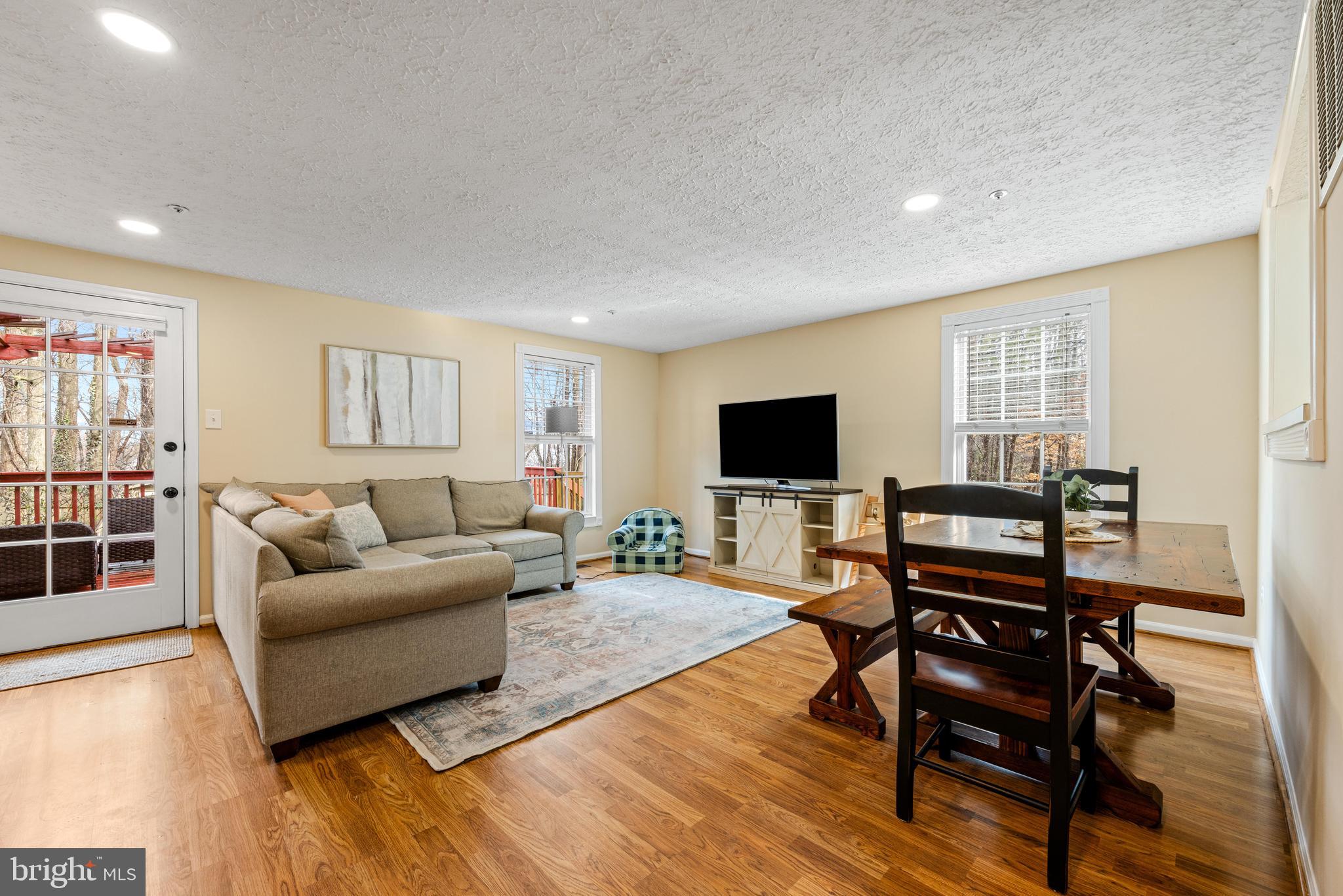 FOUR SEASONS ESTATES - Residential