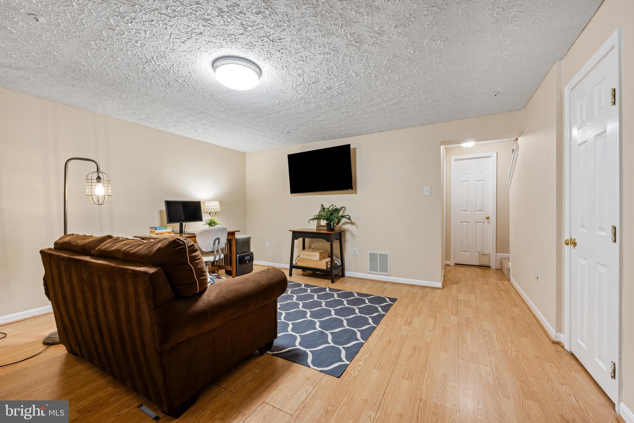 FOUR SEASONS ESTATES - Residential