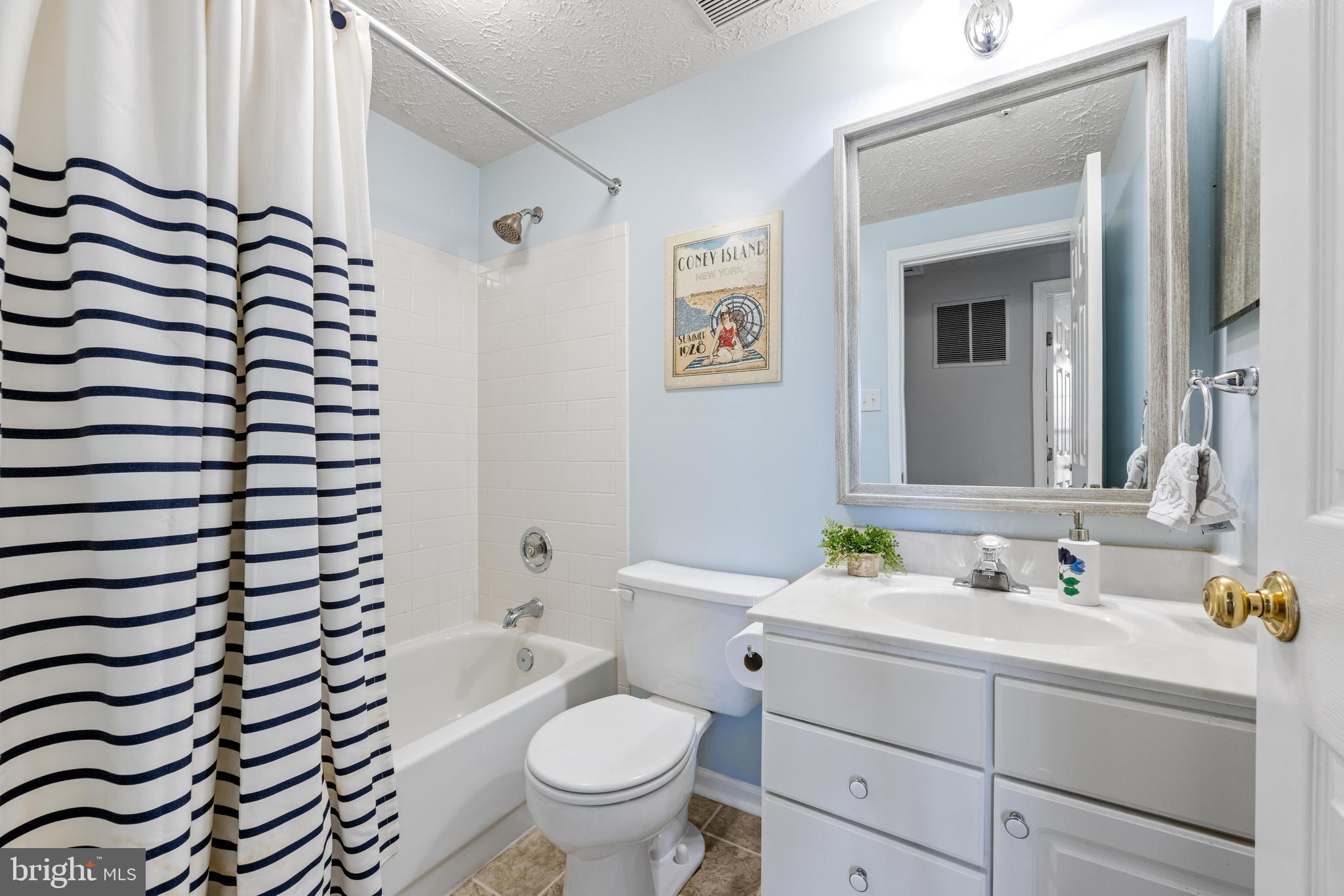 FOUR SEASONS ESTATES - Residential