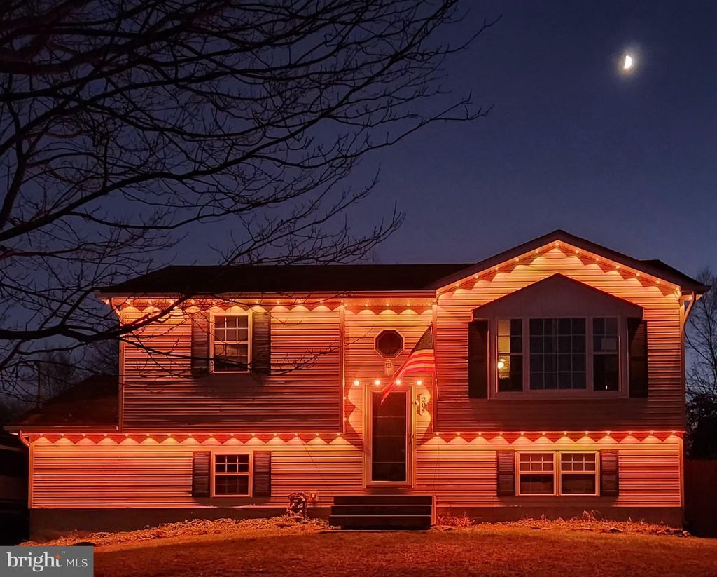 Photo of 204 Center Drive, BLAKESLEE, PA 18610 (MLS # PAMR2005778)