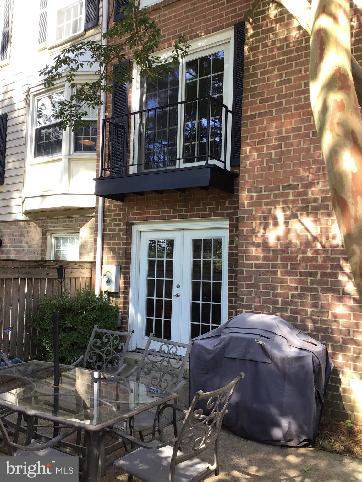 FAIRWAY ISLAND - Residential