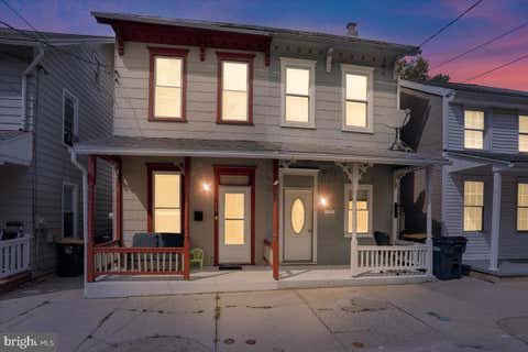 Townhouse For Sale - 317 W High Street<br/> Berks County, WOMELSDORF, PA 19567