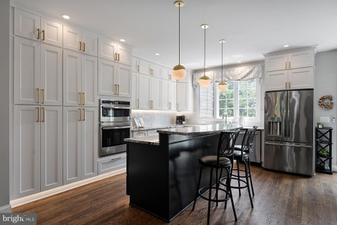 Photo of 5424 Edsall Ridge Place, ALEXANDRIA, VA 22312 (MLS # VAFX2329616)