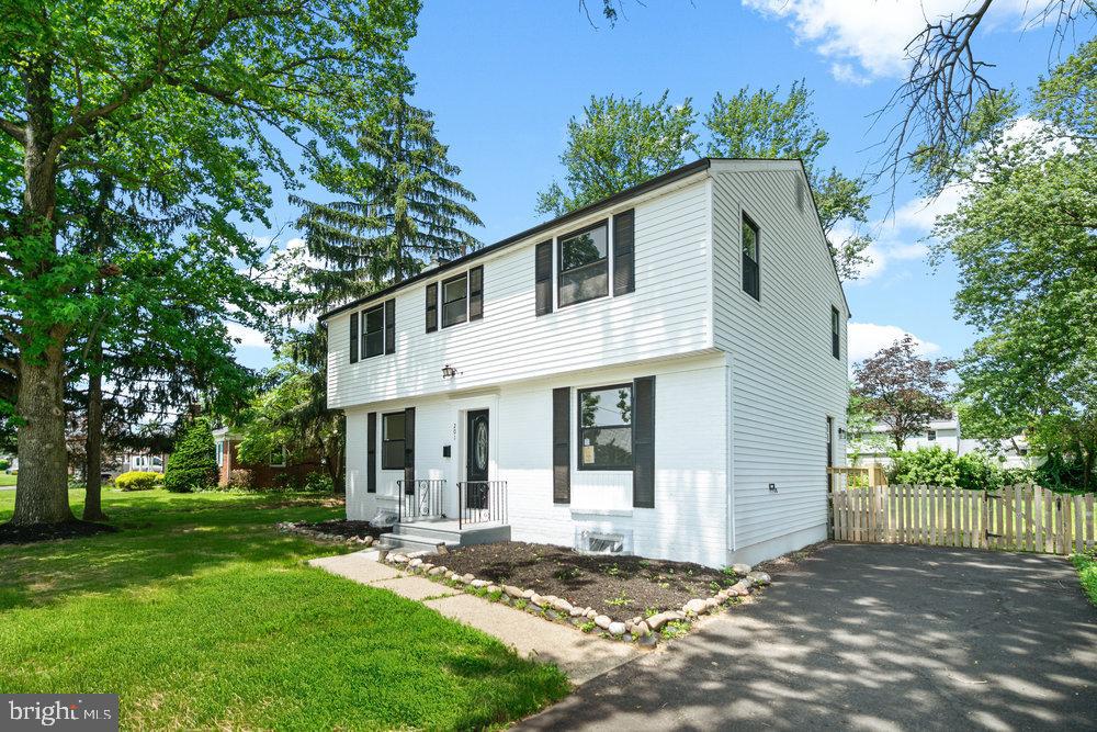 201 E FRANKLIN AVENUE