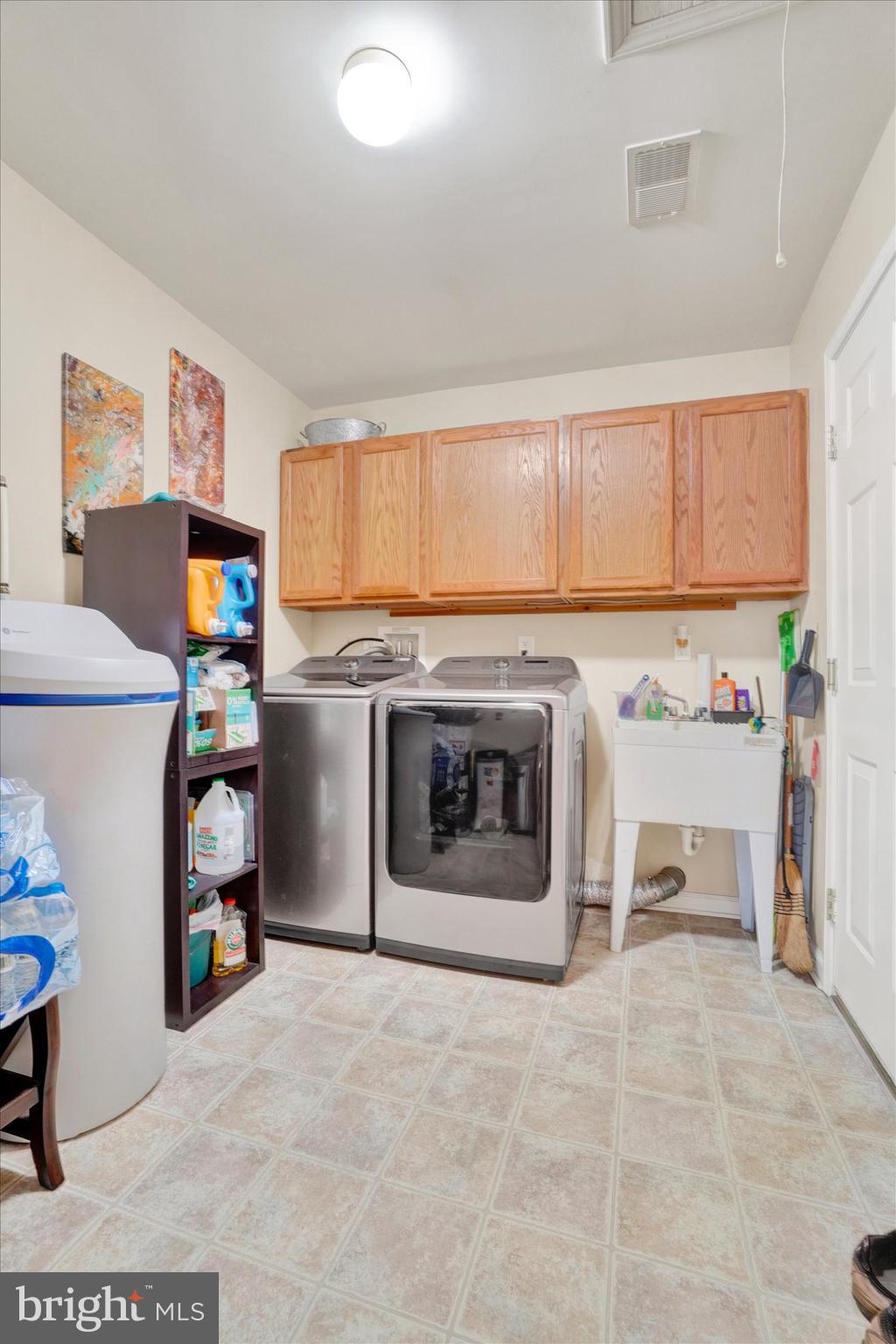 FOUR SEASONS AT ELM TREE - Residential