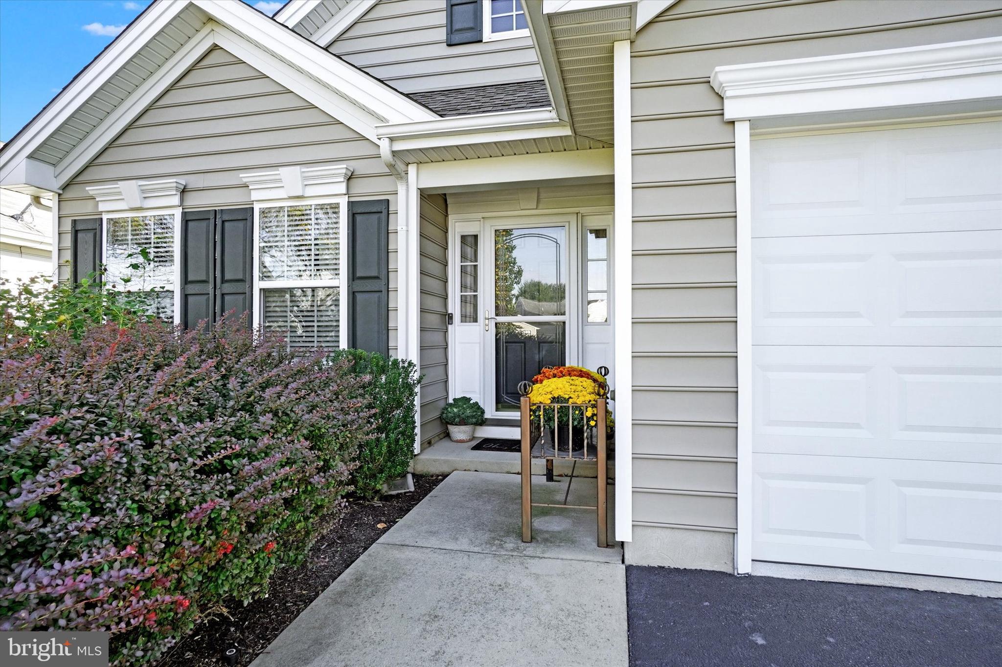 FOUR SEASONS AT ELM TREE - Residential