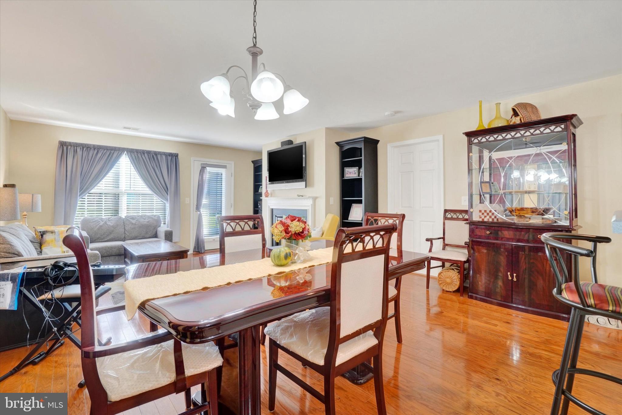 FOUR SEASONS AT ELM TREE - Residential