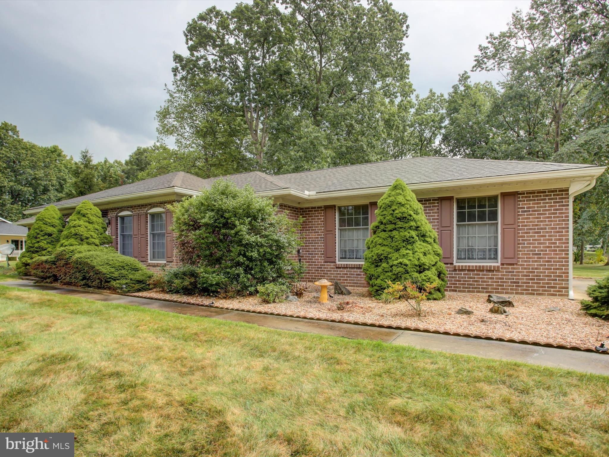 PENN NATIONAL GOLF COURSE COMMUNITY - Residential