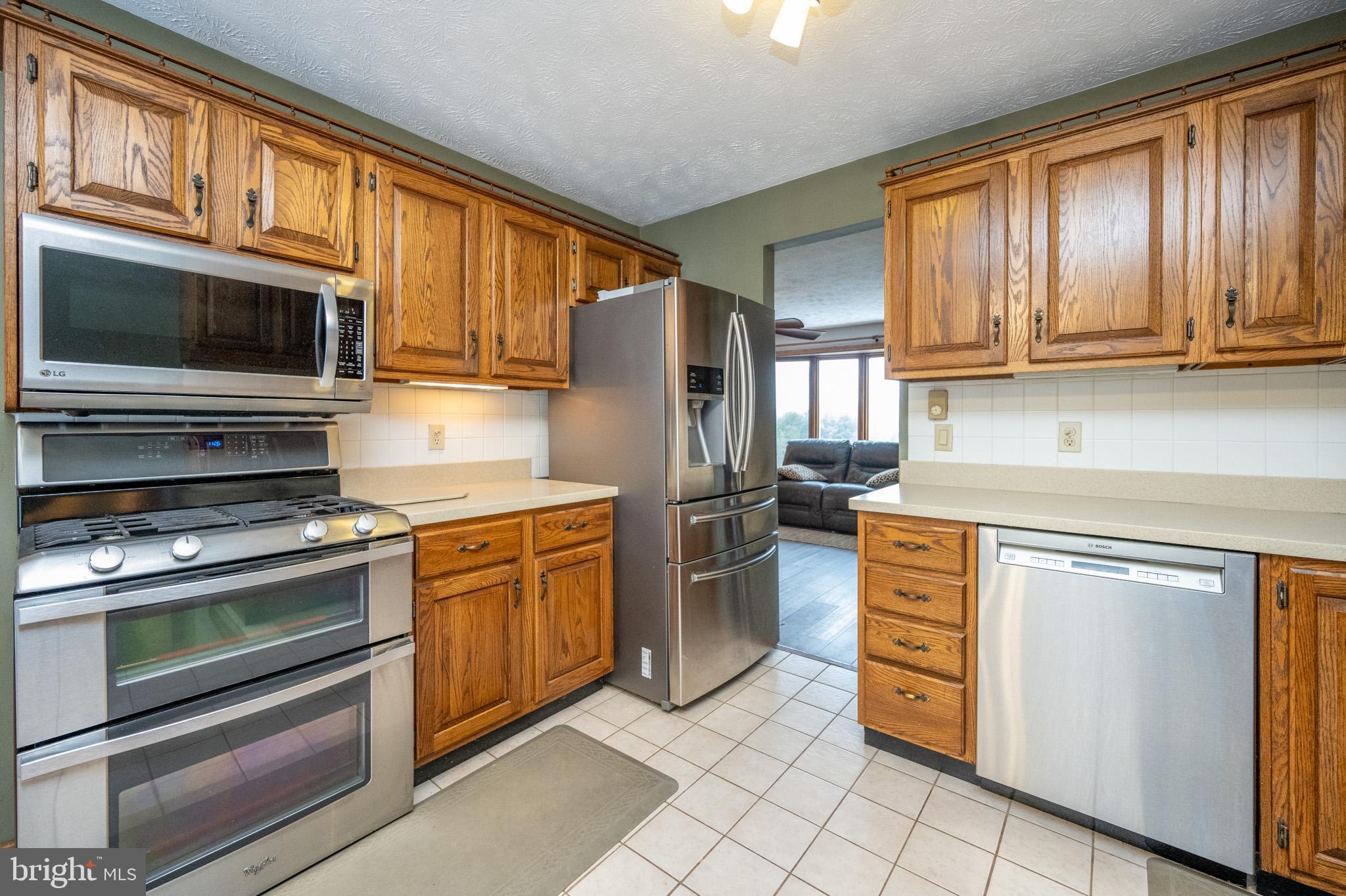 MITCHELL MANOR - Residential