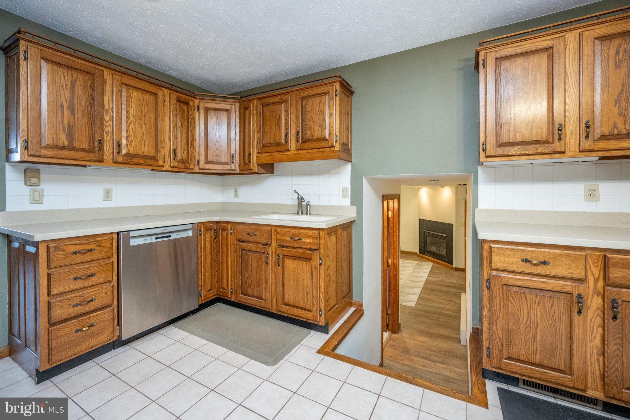 MITCHELL MANOR - Residential