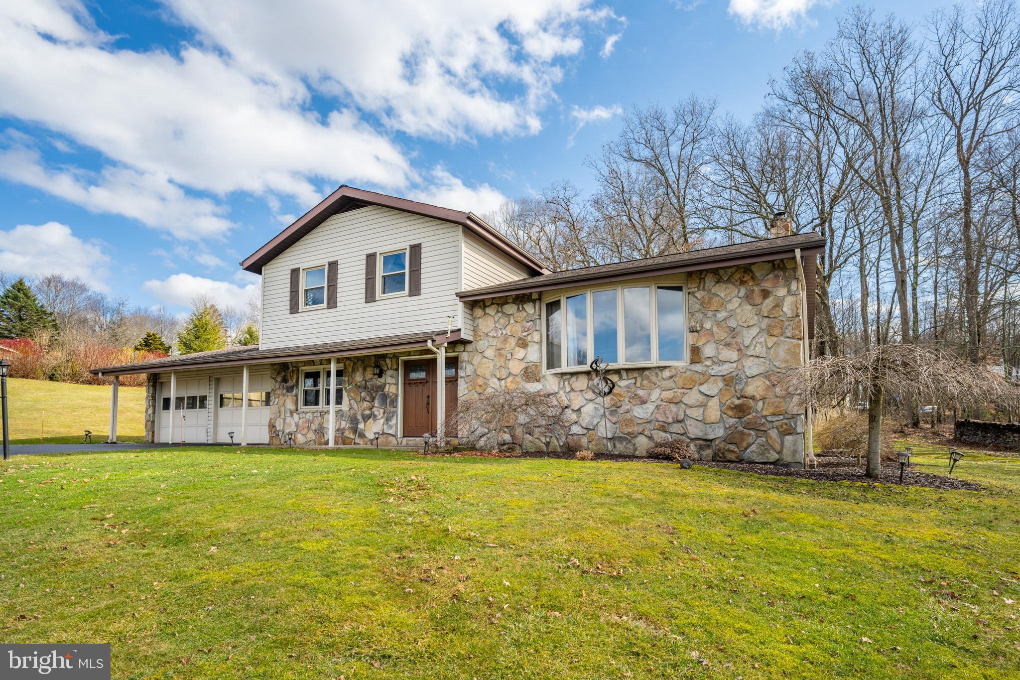 MITCHELL MANOR - Residential