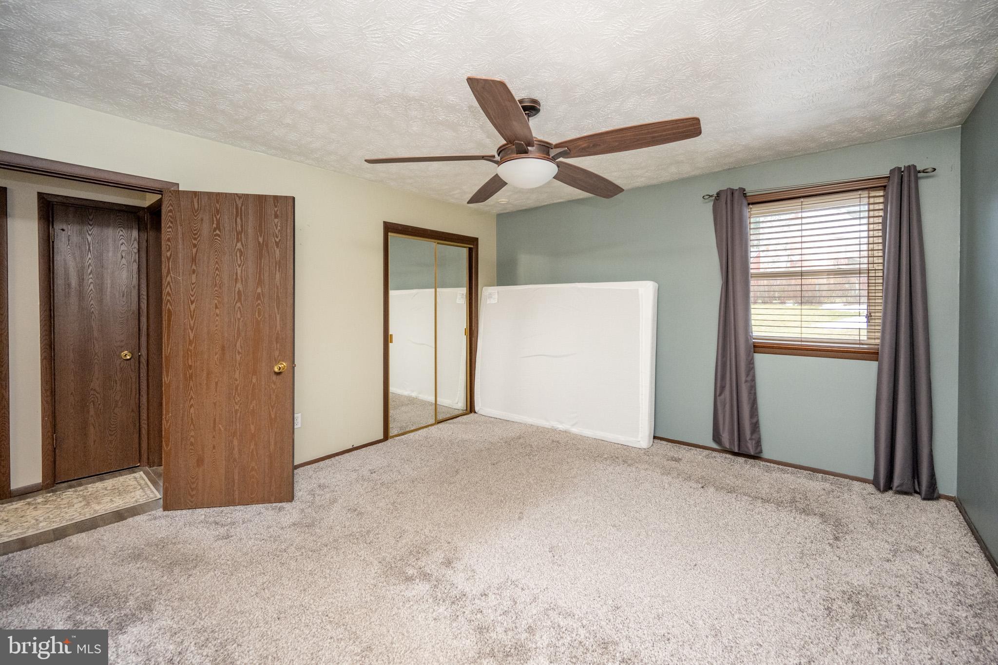 MITCHELL MANOR - Residential