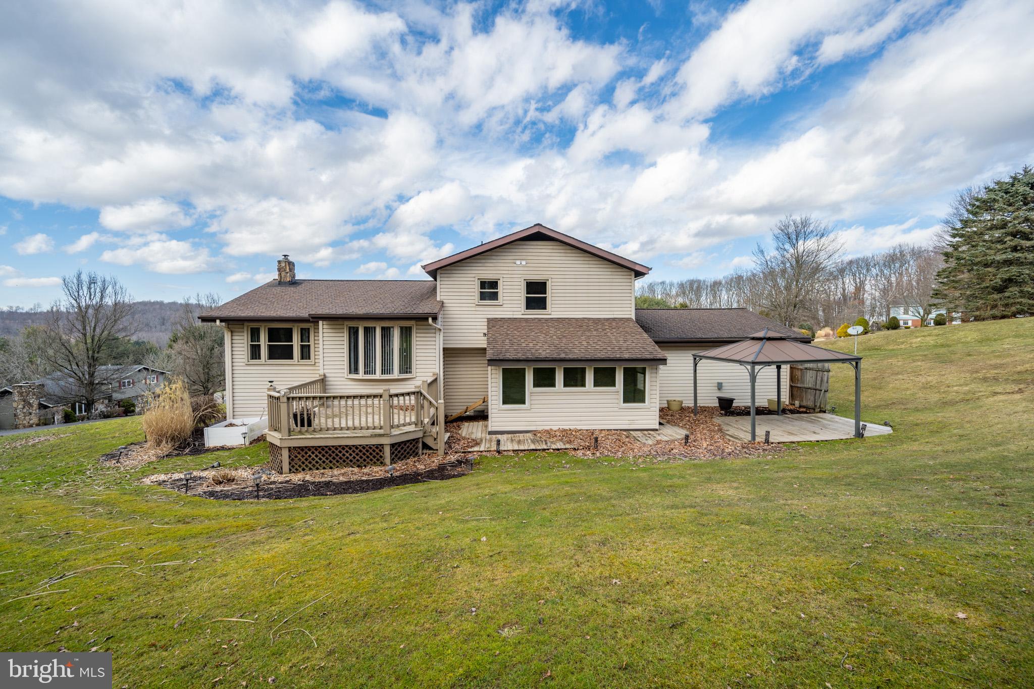 MITCHELL MANOR - Residential