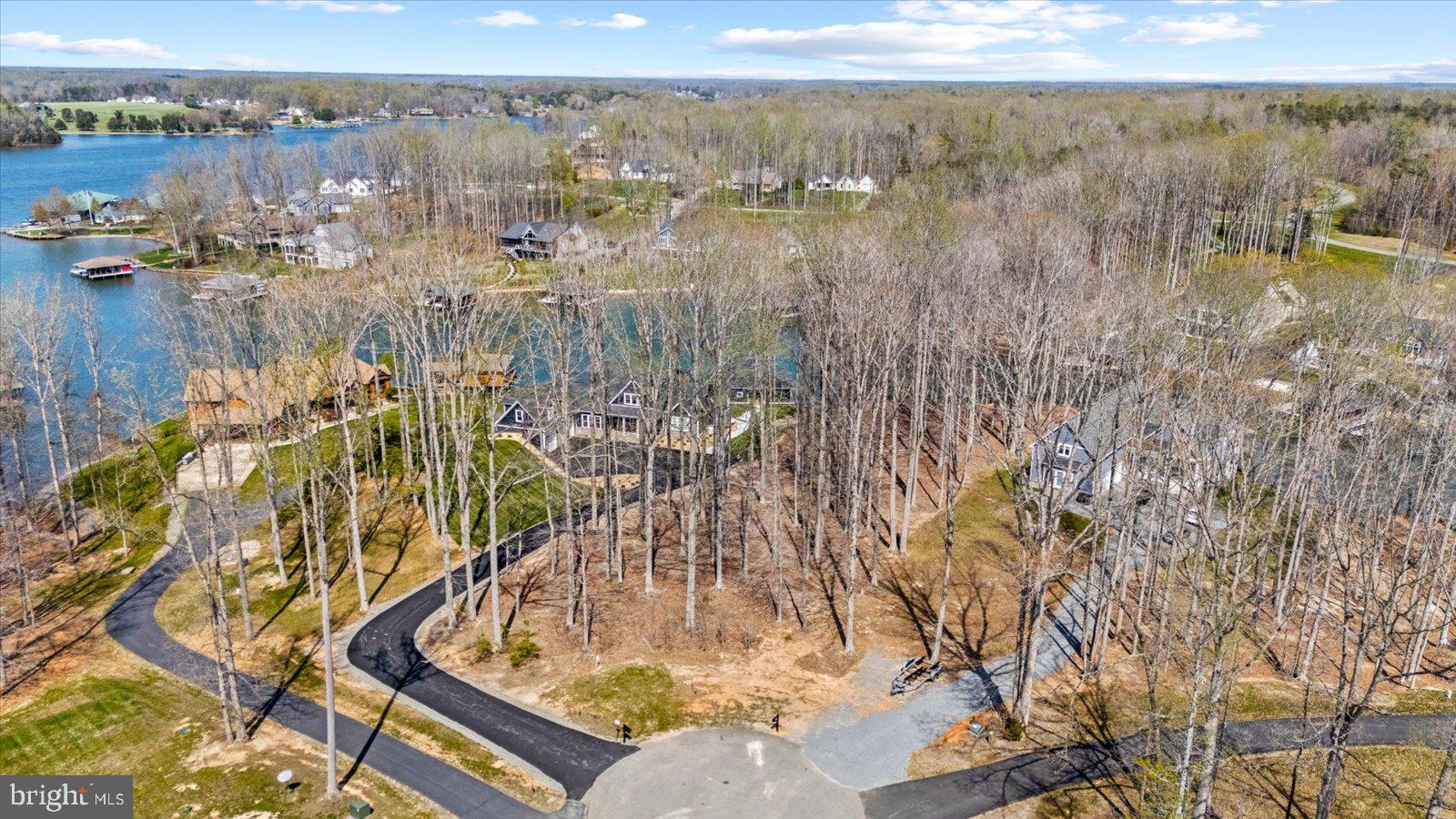 DEEP CREEK CIRCLE