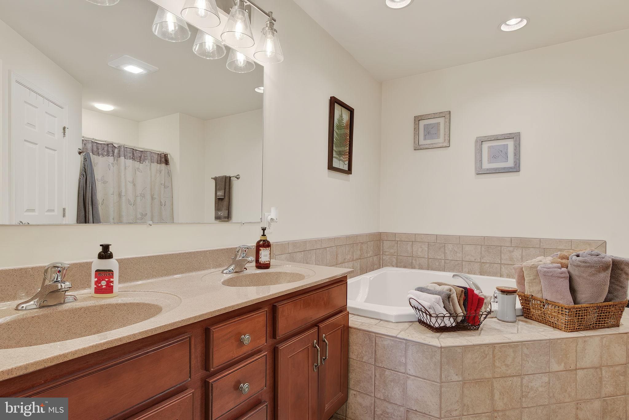 CHATHAM CREEK - Residential