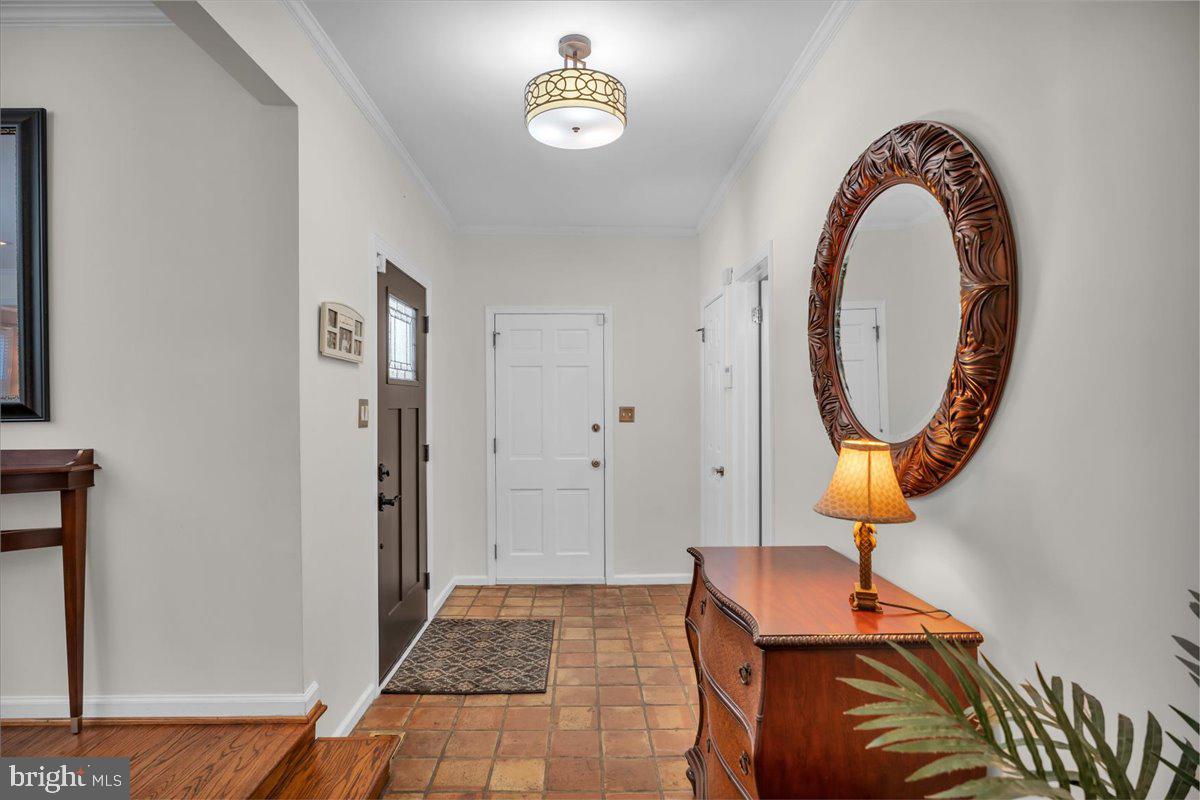 1921 W POINT DRIVE