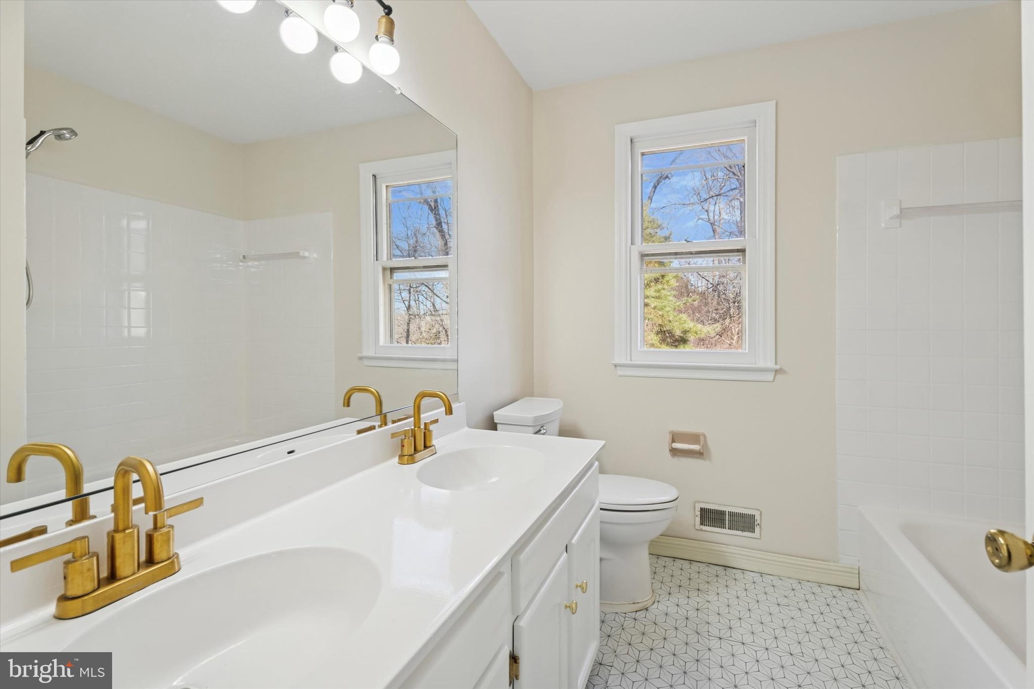 VALLEY GREENE - Residential