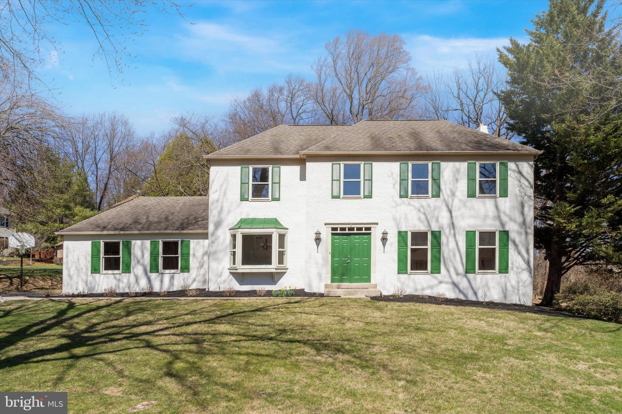 90 LYNNE CIRCLE