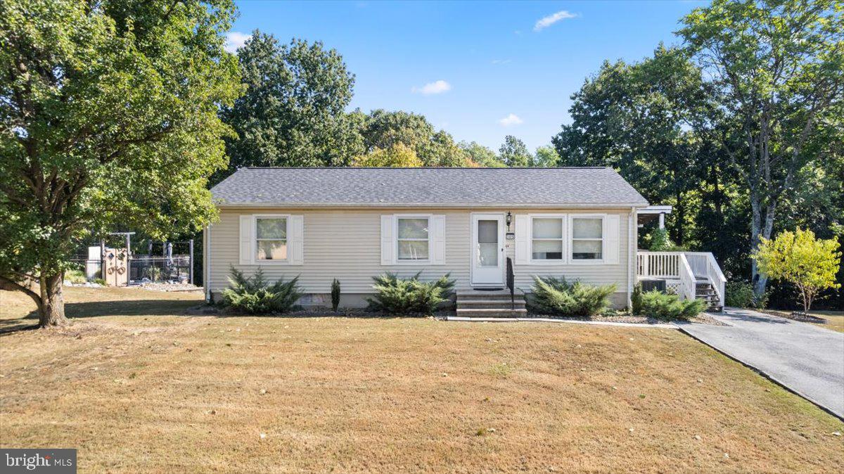 MOUNTAIN VIEW ACRES - Residential