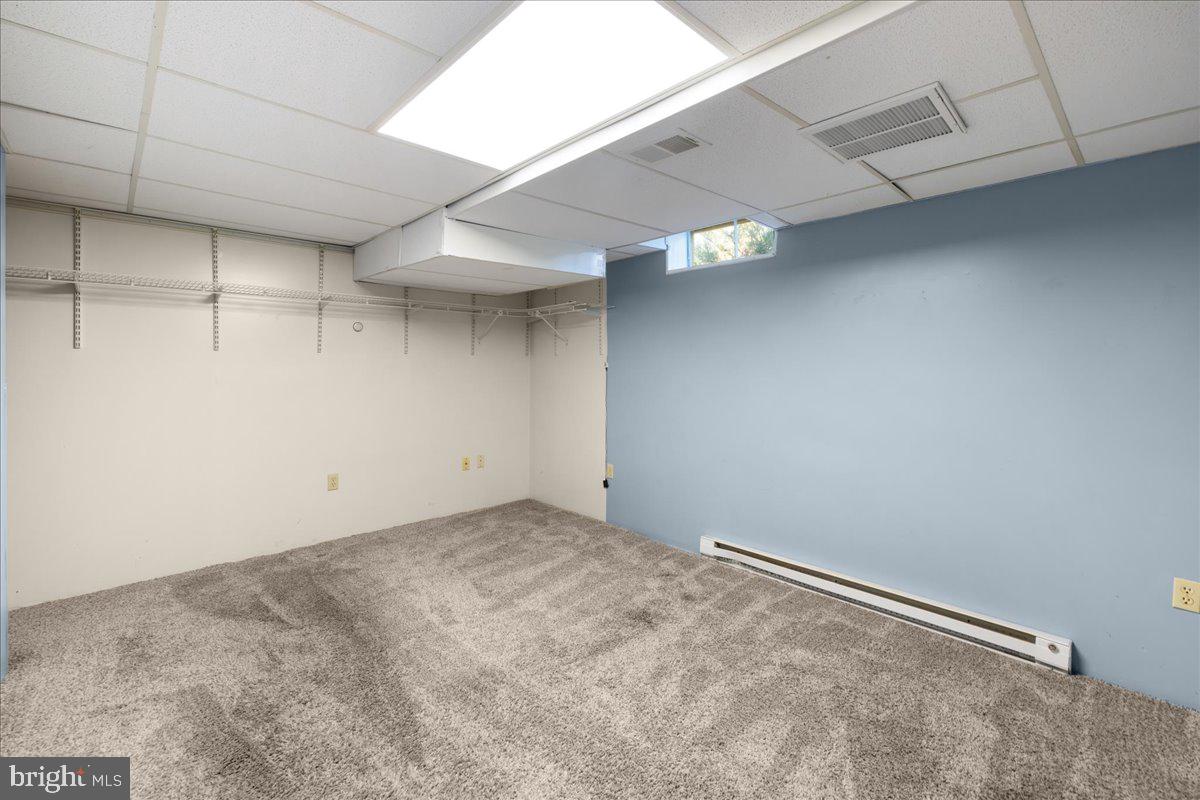 MOUNTAIN VIEW ACRES - Residential