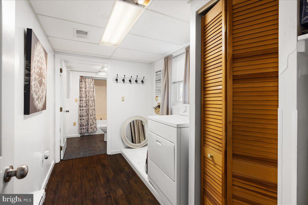 MOUNTAIN VIEW ACRES - Residential