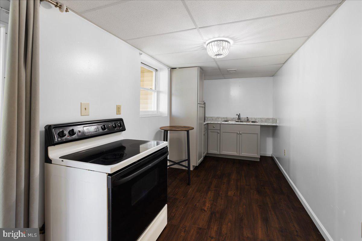 MOUNTAIN VIEW ACRES - Residential