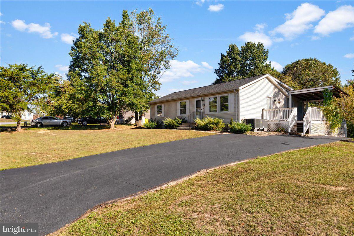 MOUNTAIN VIEW ACRES - Residential